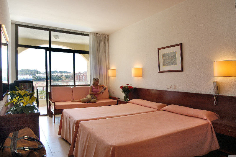 Evenia Olympic Garden Hotell Lloret de Mar Rum bild